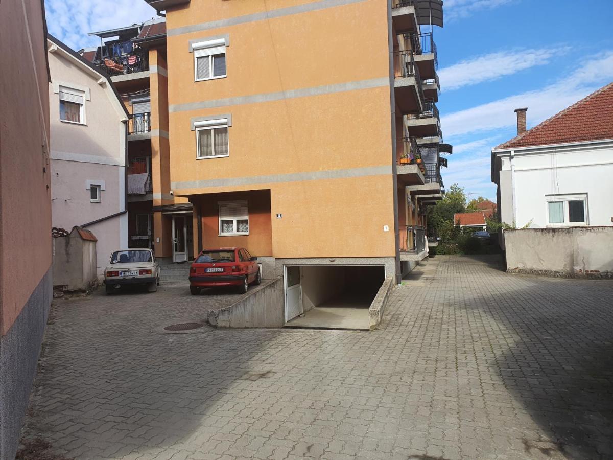 Apartman Lan - Free Parking Vranje Eksteriør bilde